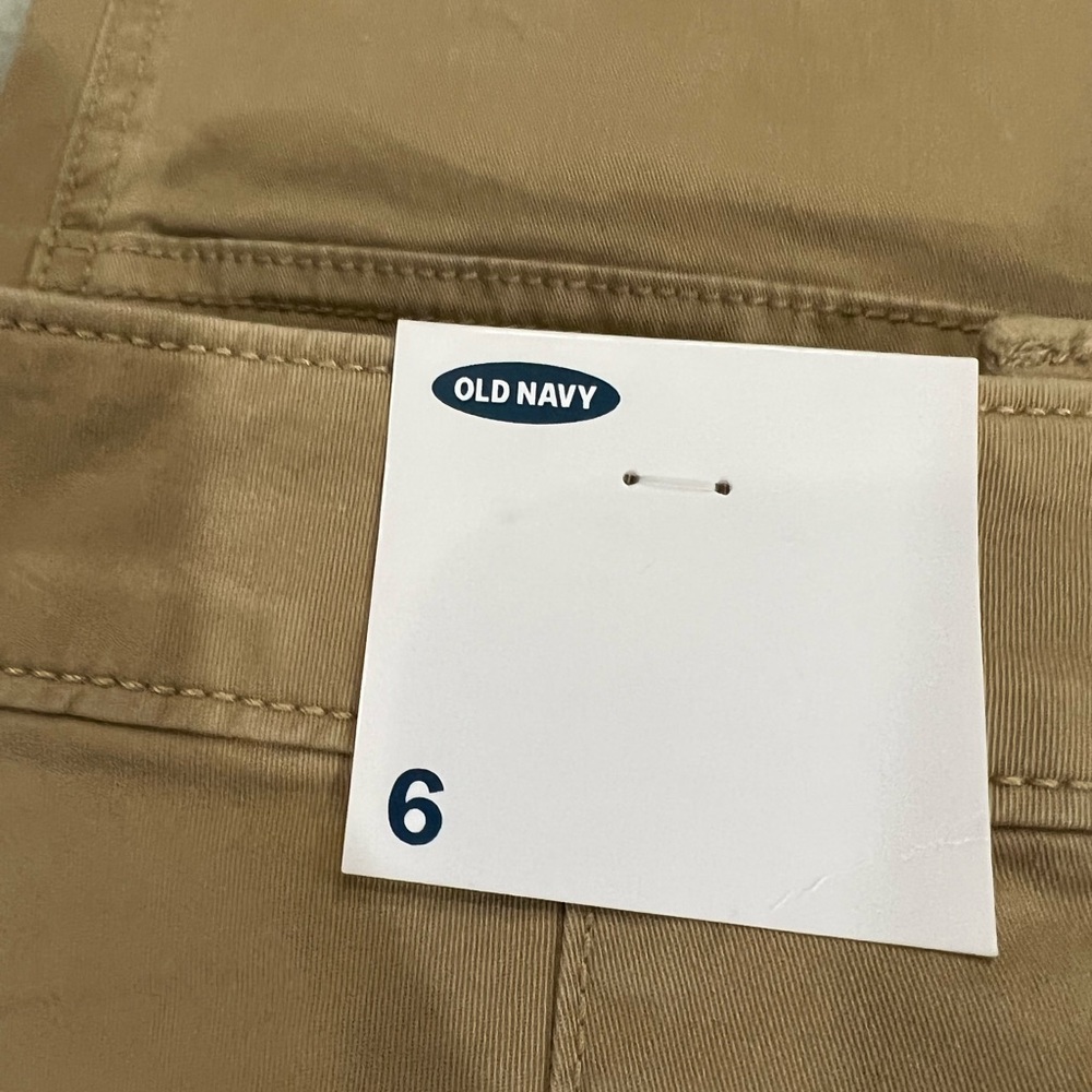 Old Navy khaki cropped pants - Picture 6 of 10